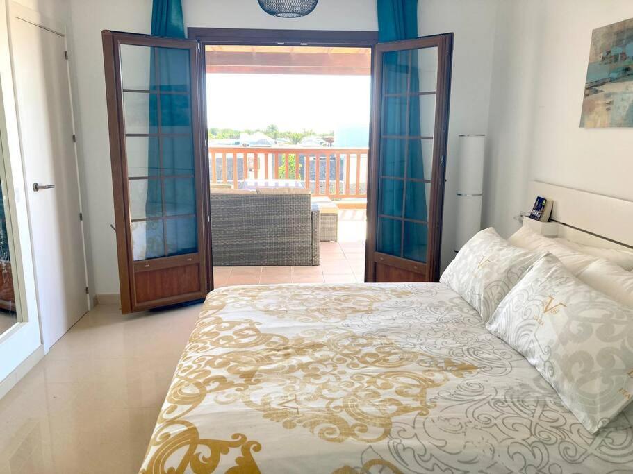 Luxury 4-Bedroom Villa With Heated Pool + Sea View Playa Blanca  Eksteriør billede