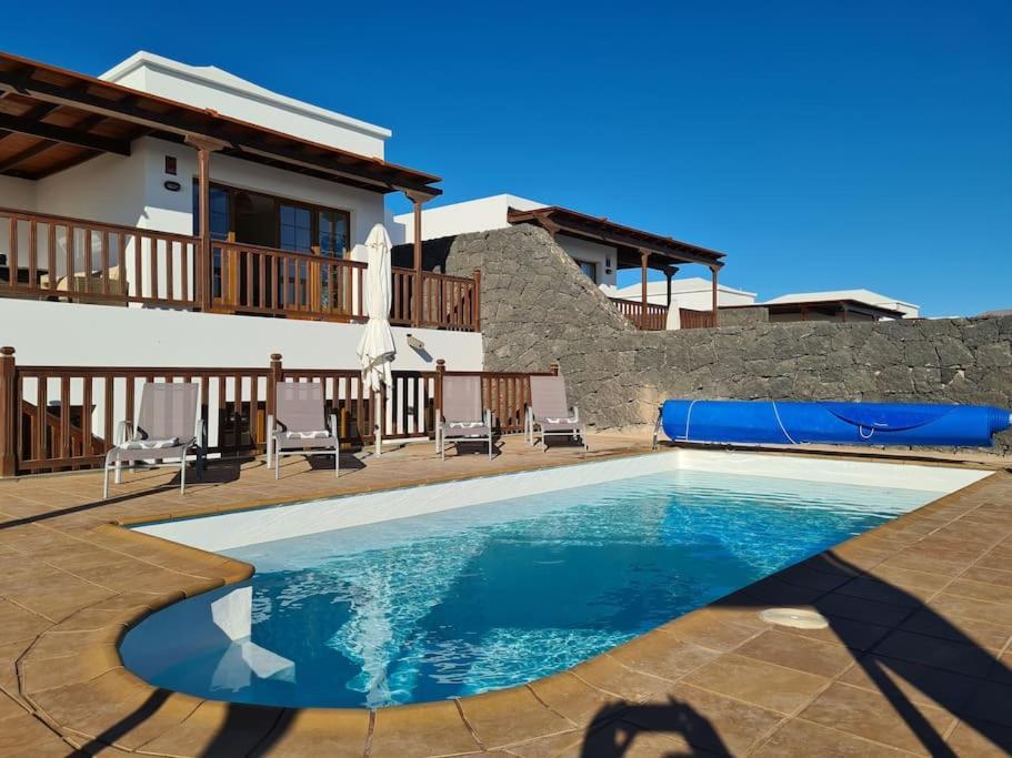 Luxury 4-Bedroom Villa With Heated Pool + Sea View Playa Blanca  Eksteriør billede