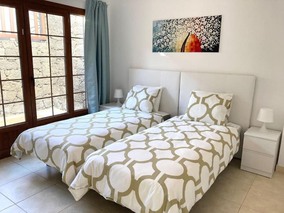 Luxury 4-Bedroom Villa With Heated Pool + Sea View Playa Blanca  Eksteriør billede