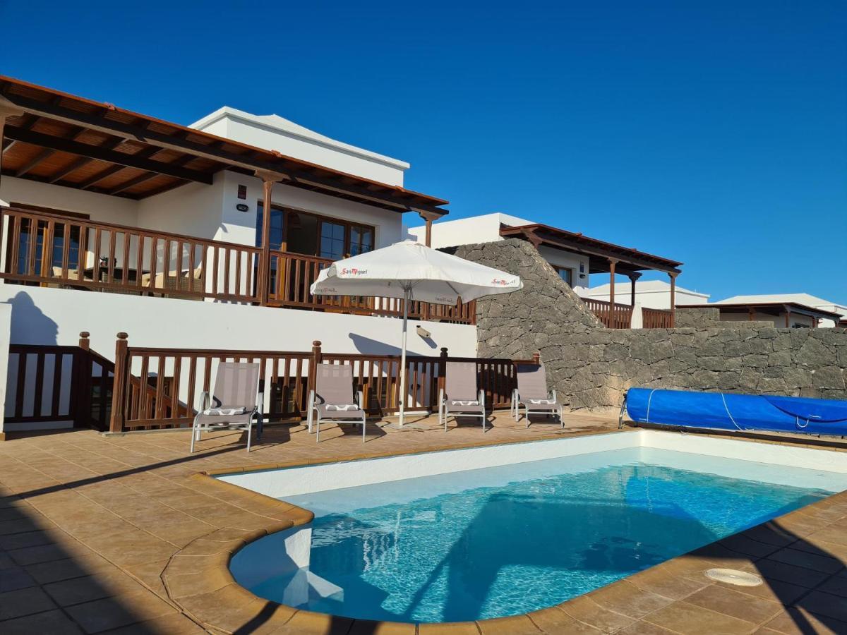 Luxury 4-Bedroom Villa With Heated Pool + Sea View Playa Blanca  Eksteriør billede